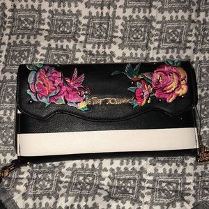 It’s too big for my new purse.